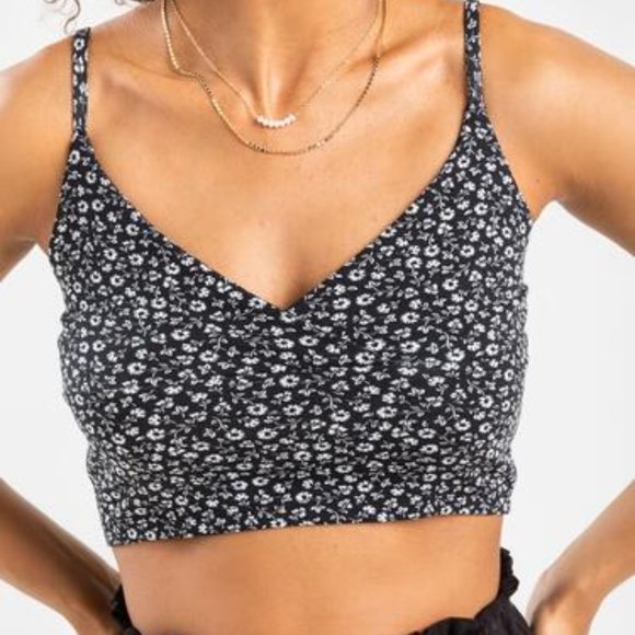 Francesca's | NWT Lue Ditsy Floral Crop Top 💠 - Picture 3 of 9